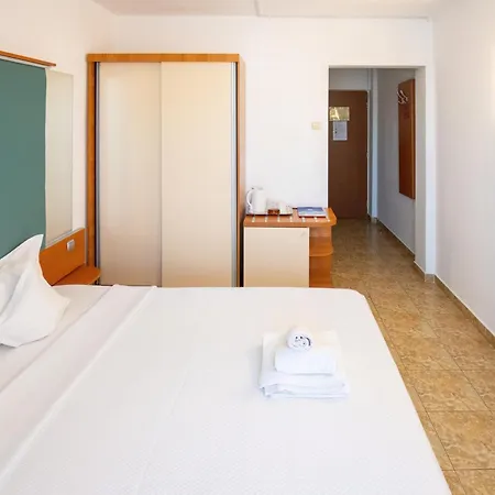 Complex Modern Hotel Mamaia