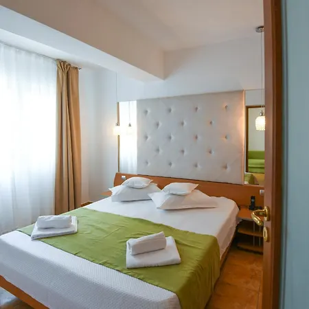 Complex Modern 4* Mamaia