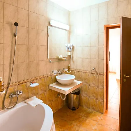 Modern 4* Mamaia
